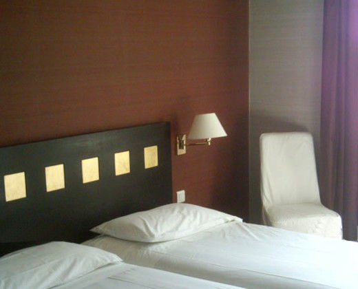 Hotel De La Jatte Neuilly-sur-Seine Room photo